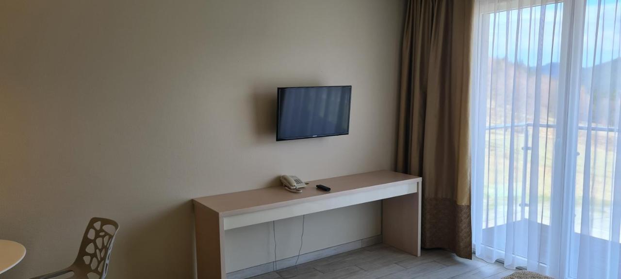 Apartamenty Czarna Gora Is28 Шенна Екстериор снимка